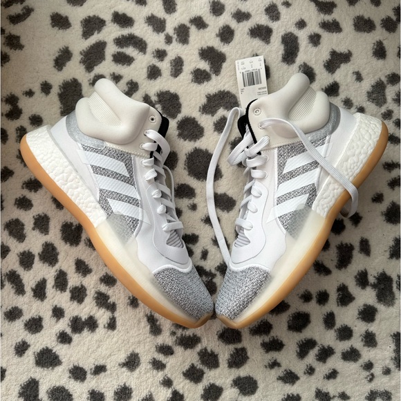 Men’s Adidas Marquee Boost Basketball Sneakers - Size 9.5 NWT - Picture 11 of 13
